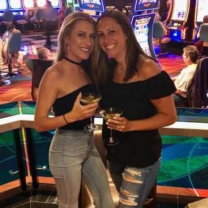 Meet your Posher, Mae